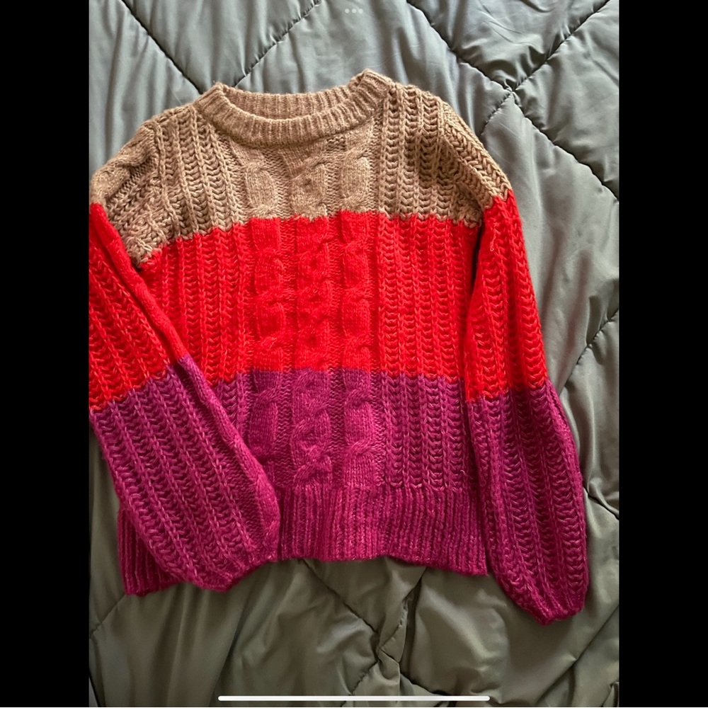 Womens Vero Moda block sweater.